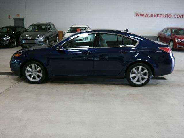 2017 Volkswagen Passat 1.8T R-Line 4dr Sedan